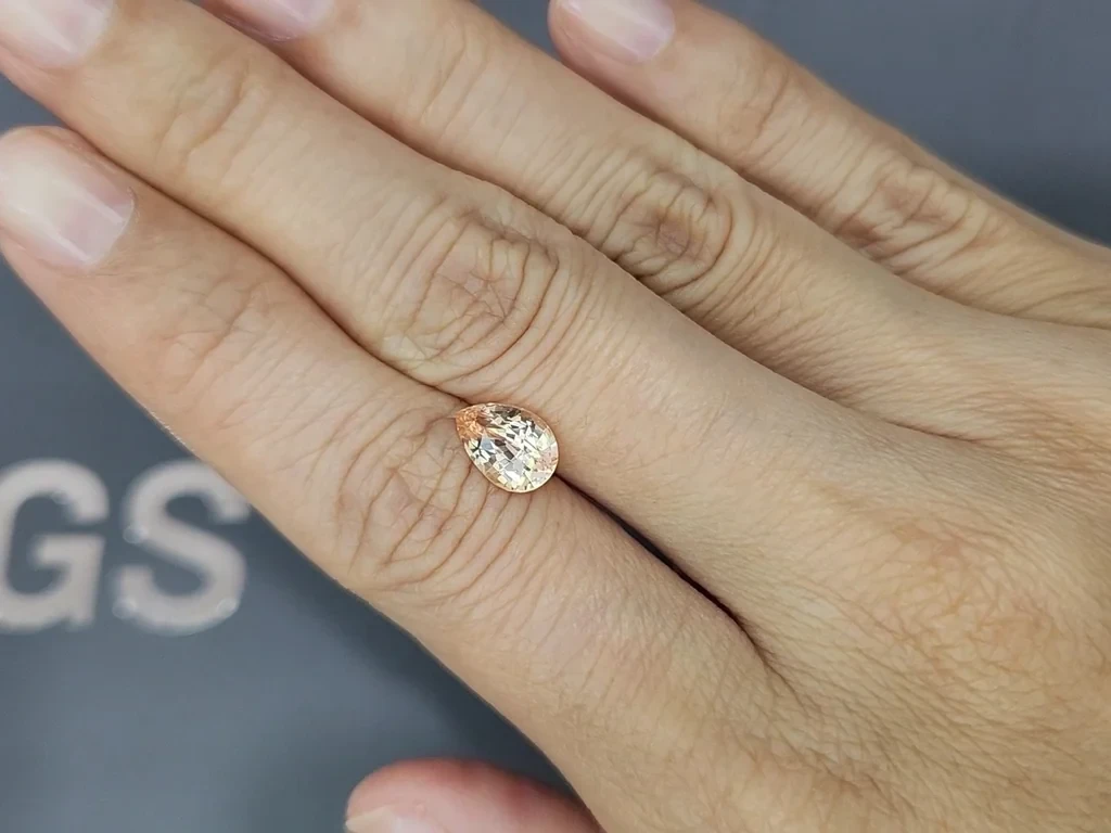 Unheated orangy-yellow sapphire in pear cut  2.05 carats, Sri Lanka Image №2