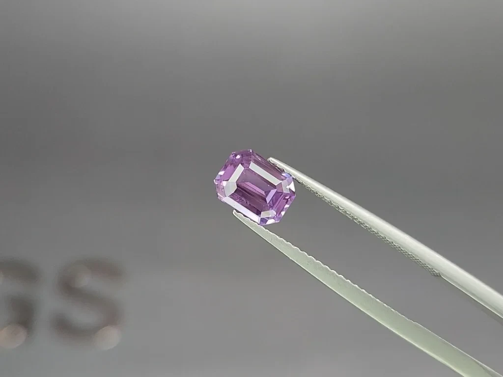 Saphir lavande non chauffé taille octogonale 2,04 carats, Sri Lanka Image №3