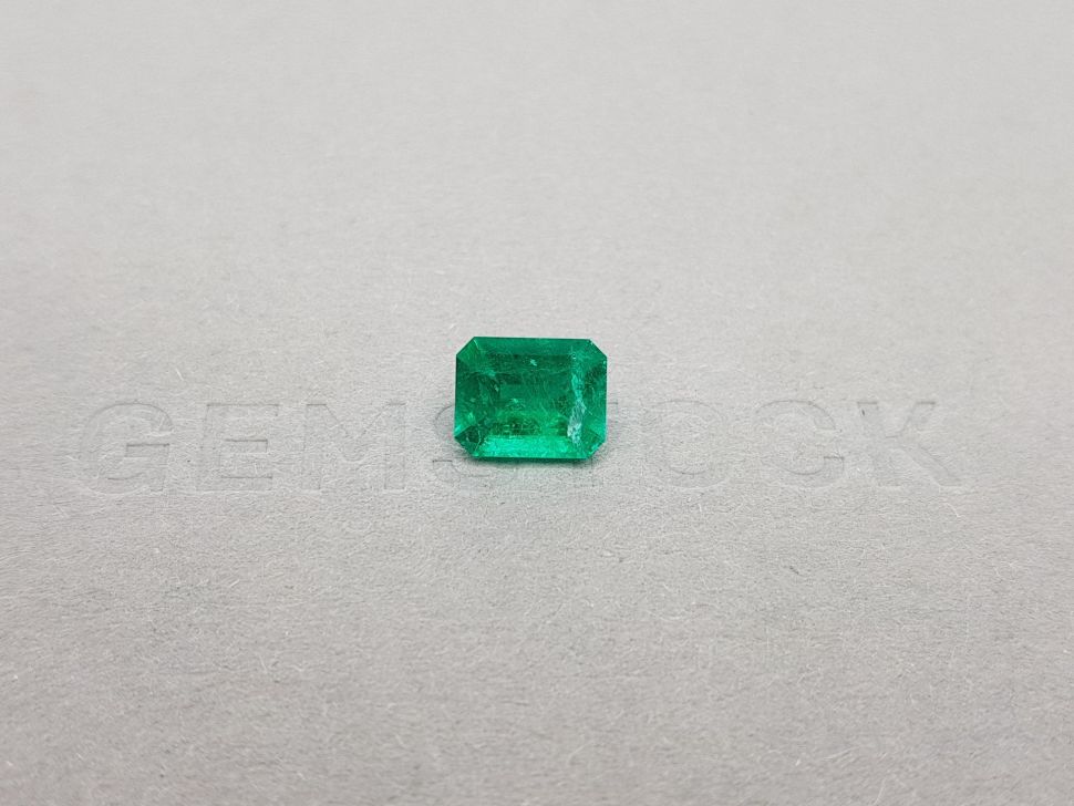 Intense Colombian Vivid Green emerald octagon cut 1.66 ct Image №1