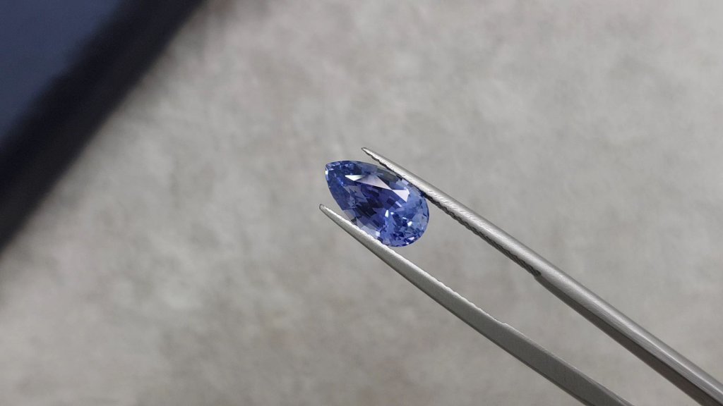 Cornflower blue sapphire from Sri Lanka in pear cut 3.51 ct Image №6