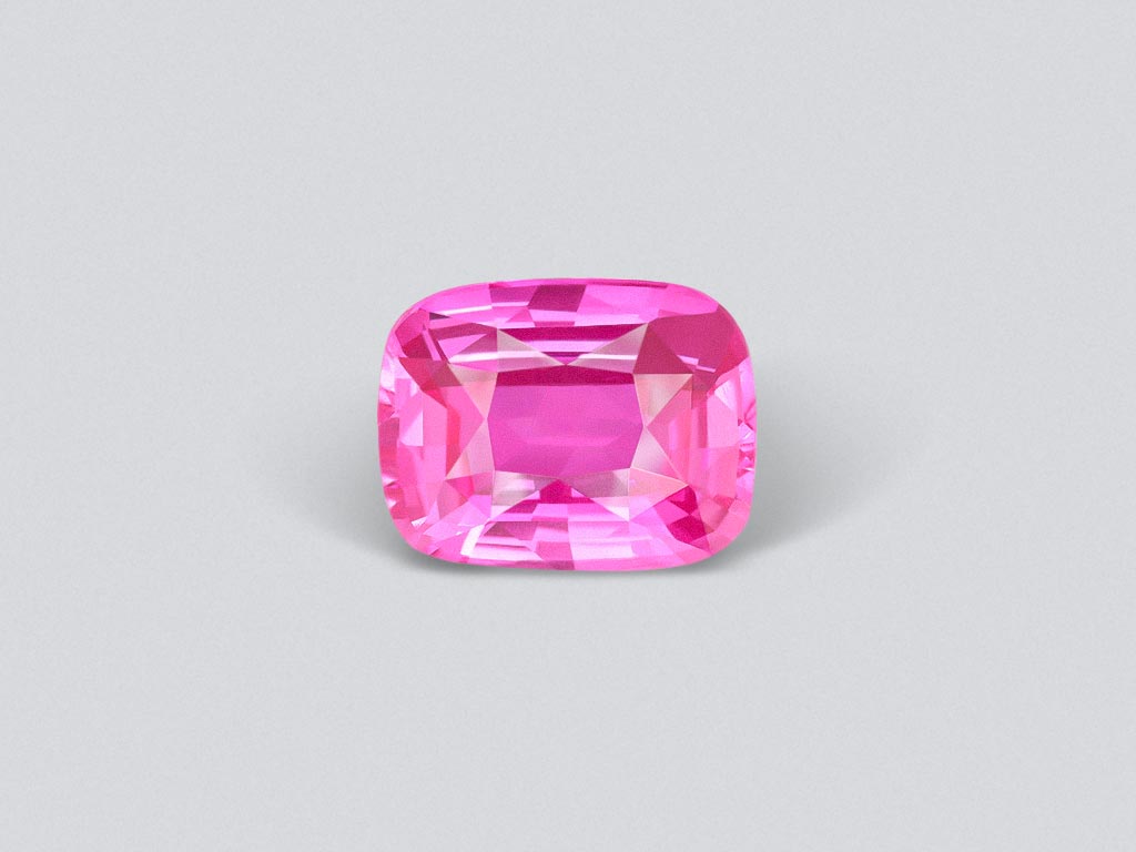 Extremely rare unheated vivid pink sapphire in cushion cut 7.05 carats, Madagascar Image №1