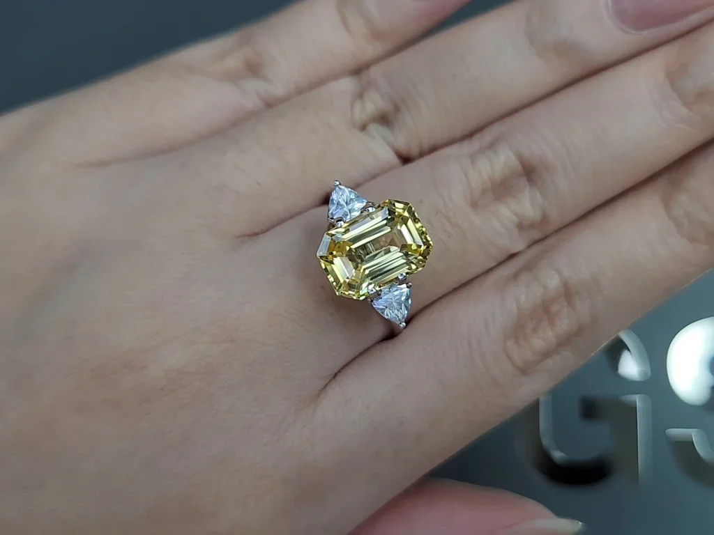 Zafiro amarillo intenso de talla octagonal sin calentar de 6,01 ct, Sri Lanka Image №5