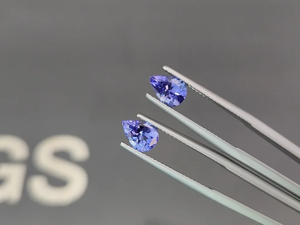 Pair of tanzanites pear cut  2.13 carats, Tanzania Image №3