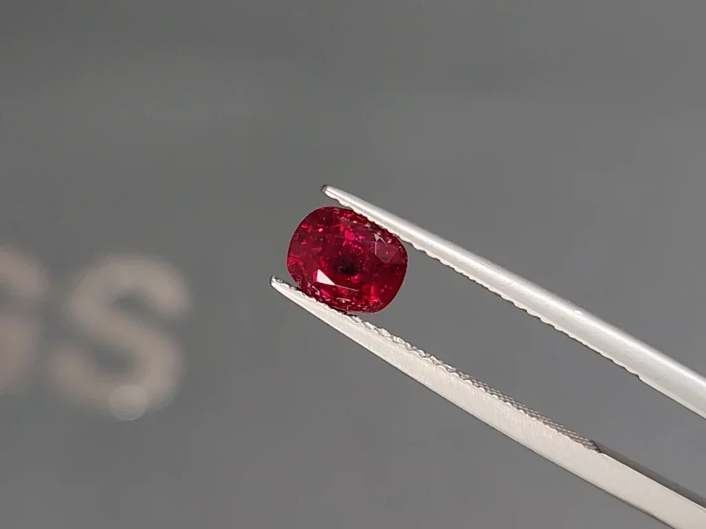 Unheated ruby Pigeon blood cushion cut 1.38 carats, Burma, GRS Image №3