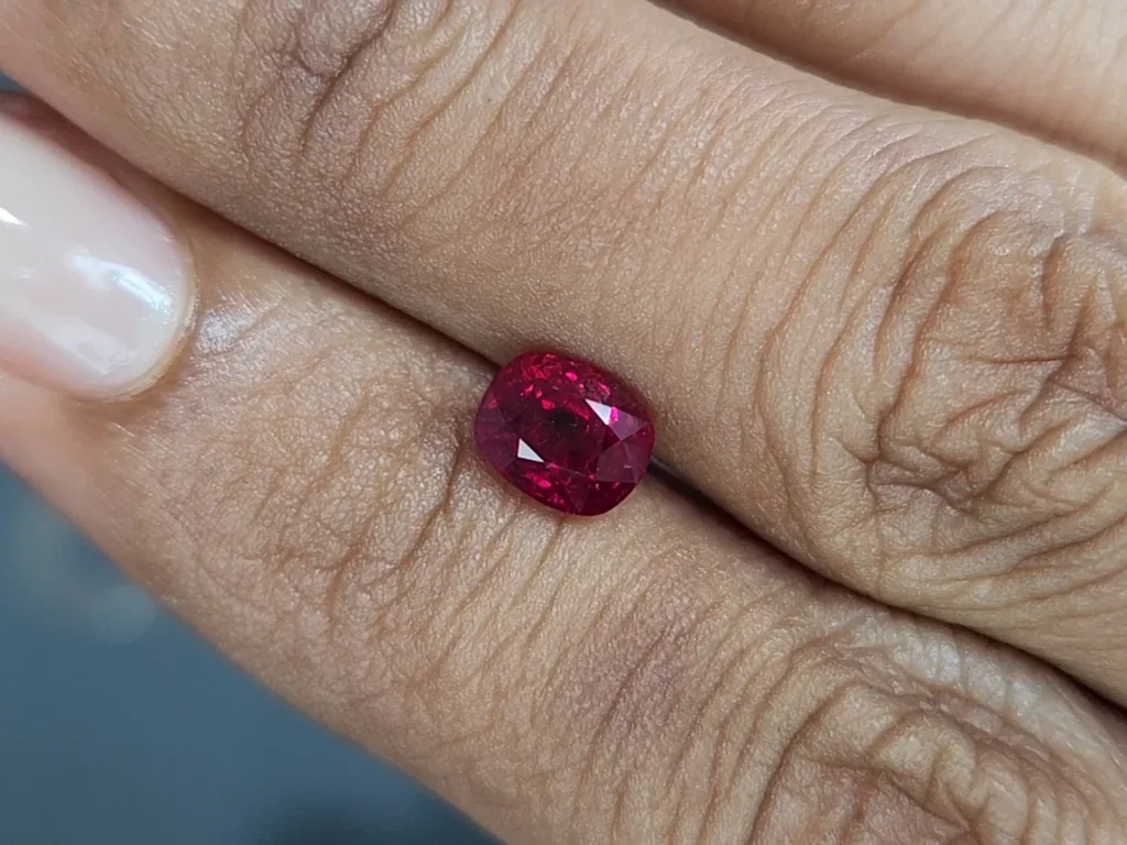 Unheated ruby Pigeon blood cushion cut 1.38 carats, Burma, GRS Image №2