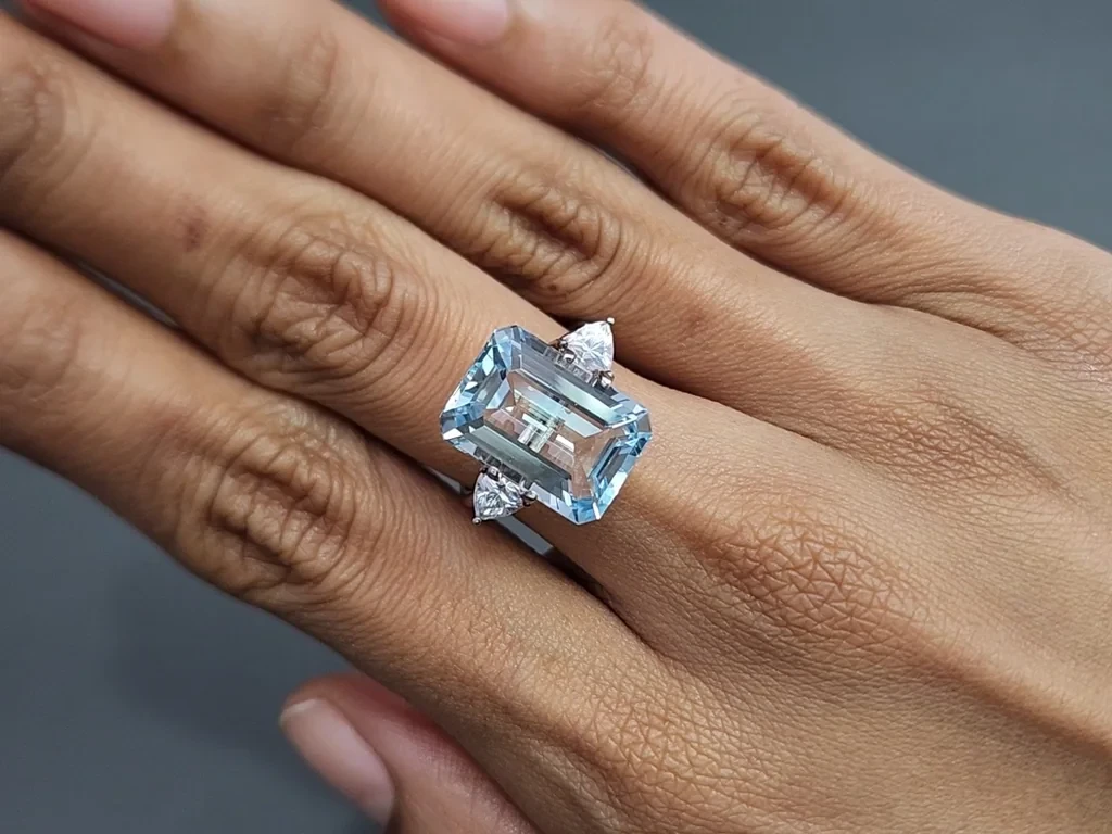 Aigue-marine taille octogonale, 8,18 carats, Madagascar Image №5