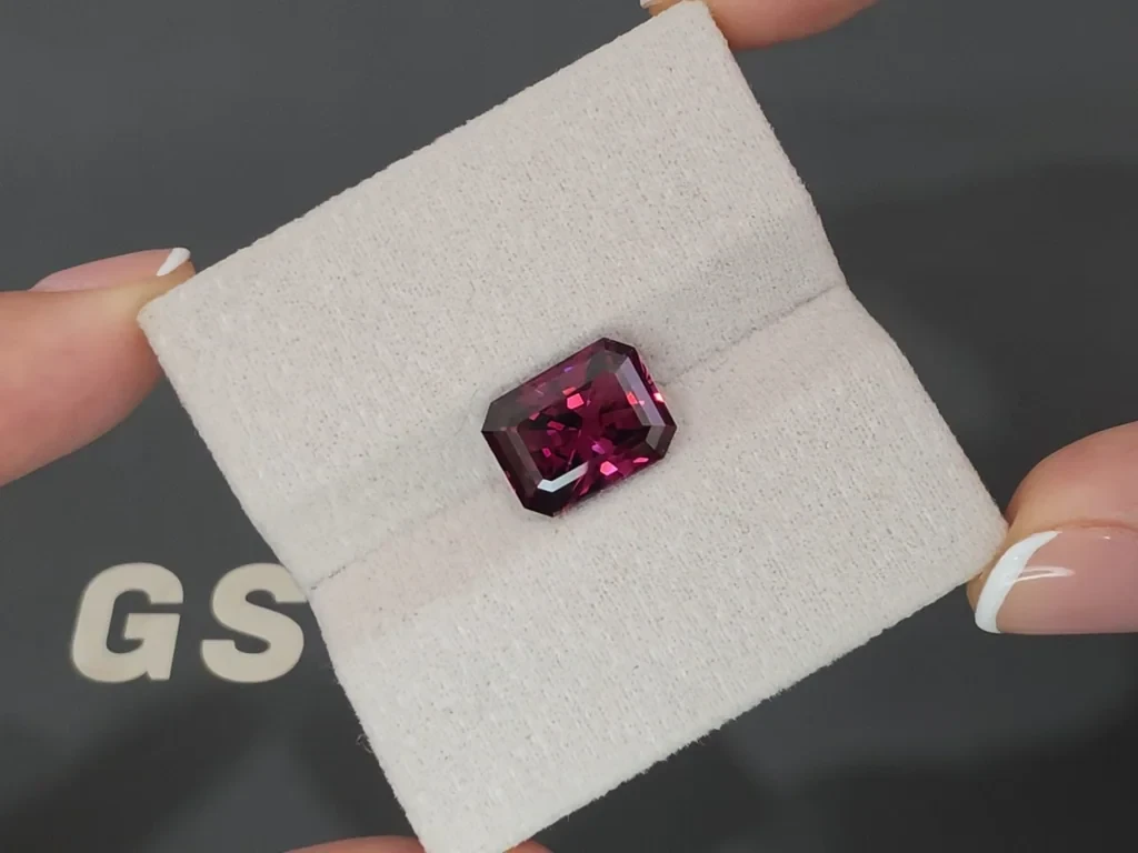 Purple garnet octagon cut 5.19 carats, Africa Image №4
