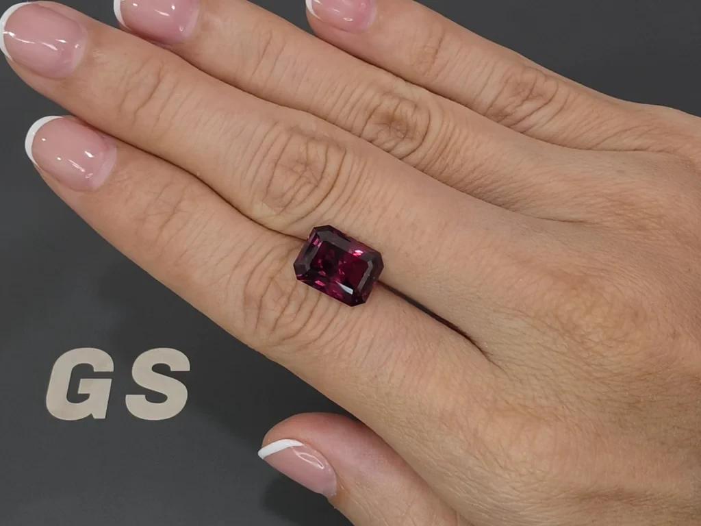 Purple garnet octagon cut 5.19 carats, Africa Image №2