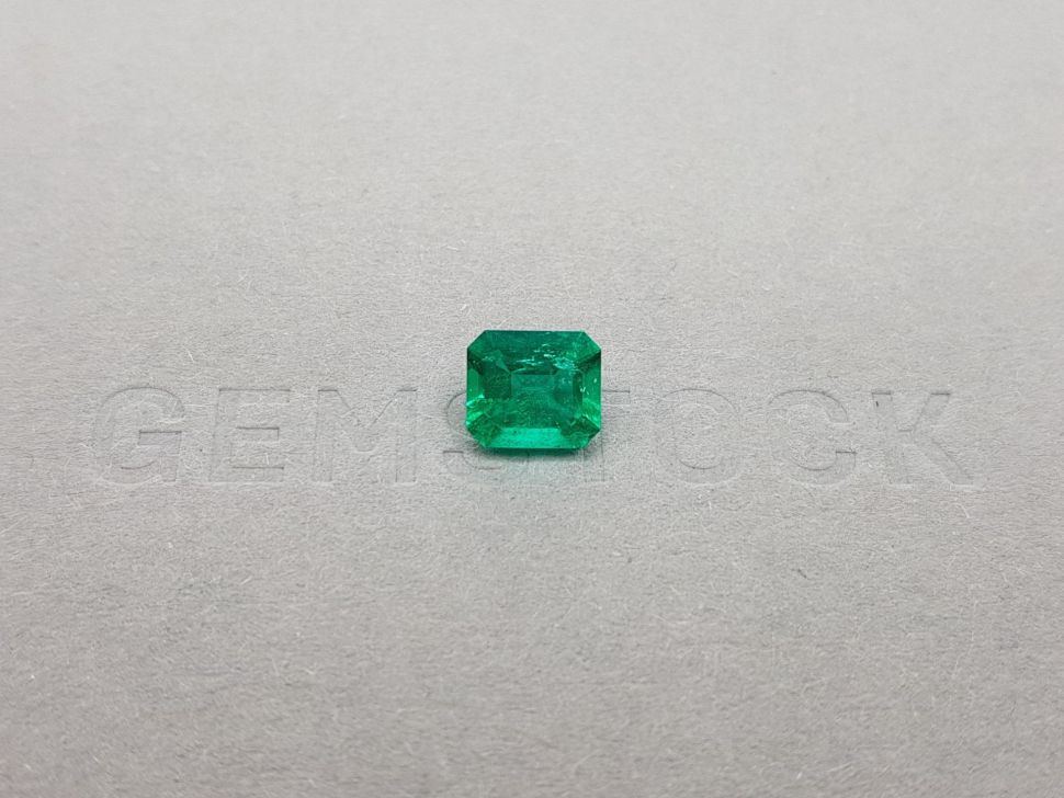 Vivid Green Emerald from Colombia octagon shape 1.49 ct Image №1
