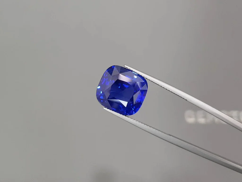 Unique Peacock Blue sapphire in cushion cut 15.18 carats, Sri Lanka Image №3