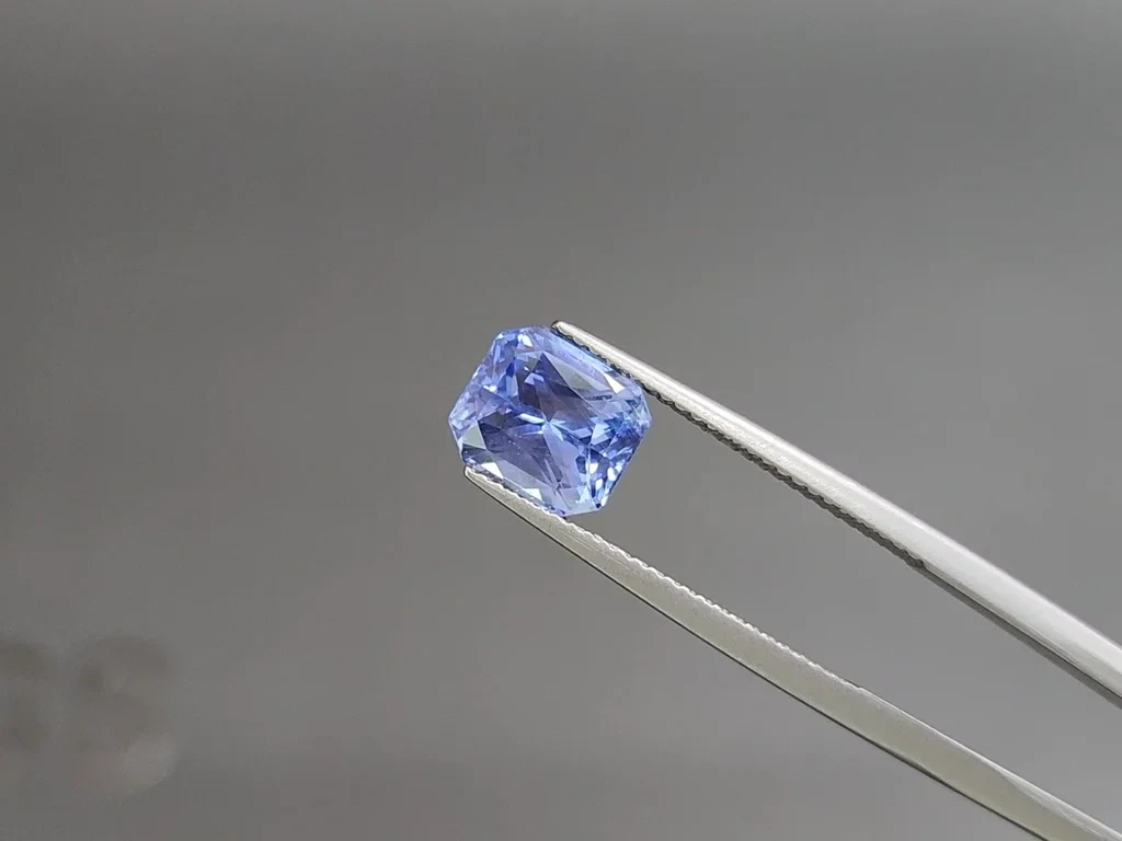Saphir bleu taille radiant de 3,10 carats, Sri Lanka Image №3
