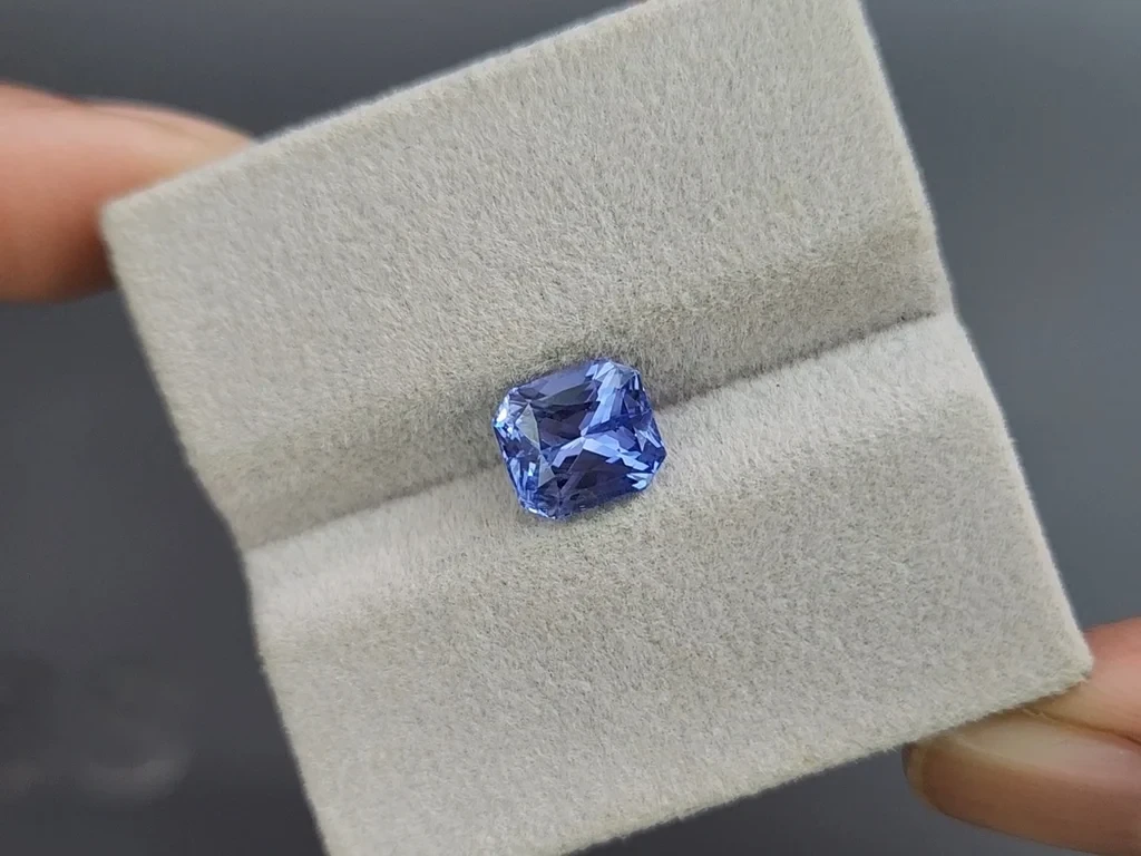 Saphir bleu taille radiant de 3,10 carats, Sri Lanka Image №4