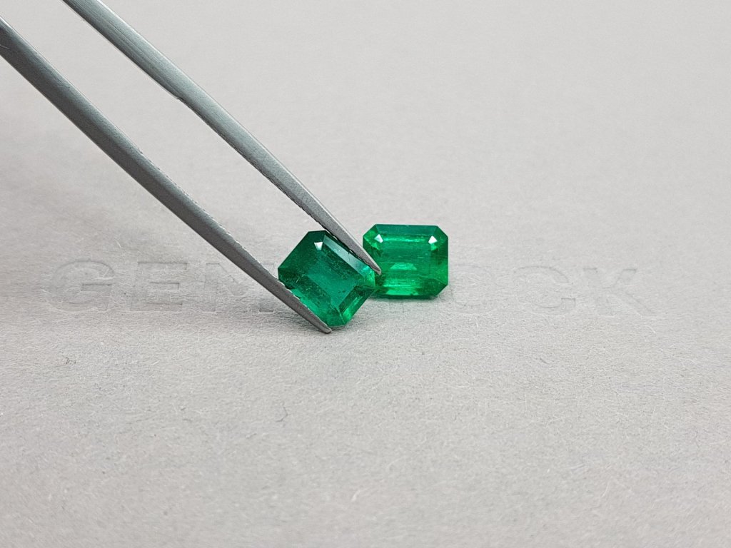 Pair of Muzo Green emeralds 2.17 ct, Colombia Image №4