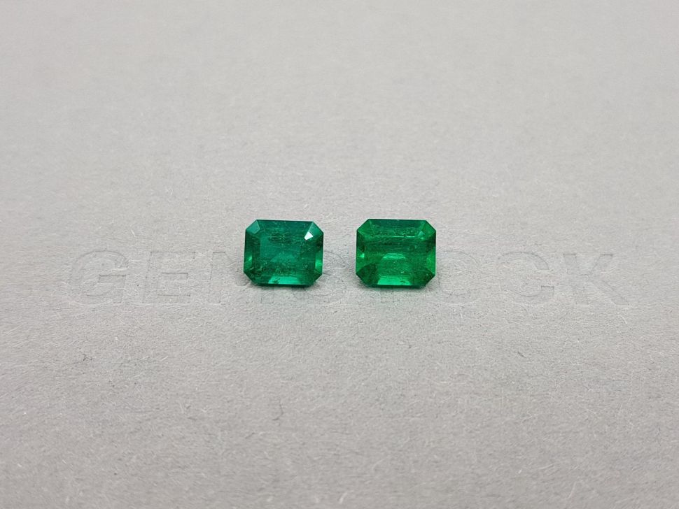 Pair of Muzo Green emeralds 2.17 ct, Colombia Image №1