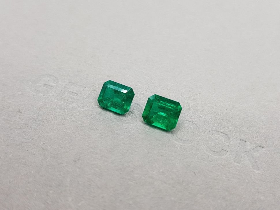Pair of Muzo Green emeralds 2.17 ct, Colombia Image №3