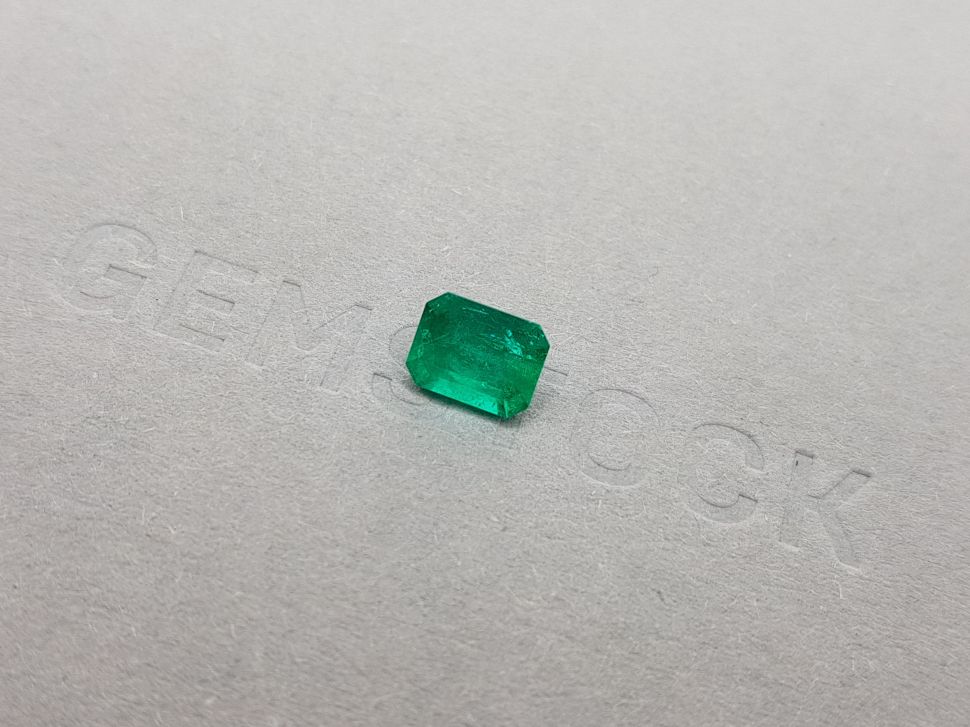 Colombian octagon emerald 1.28 ct Image №3