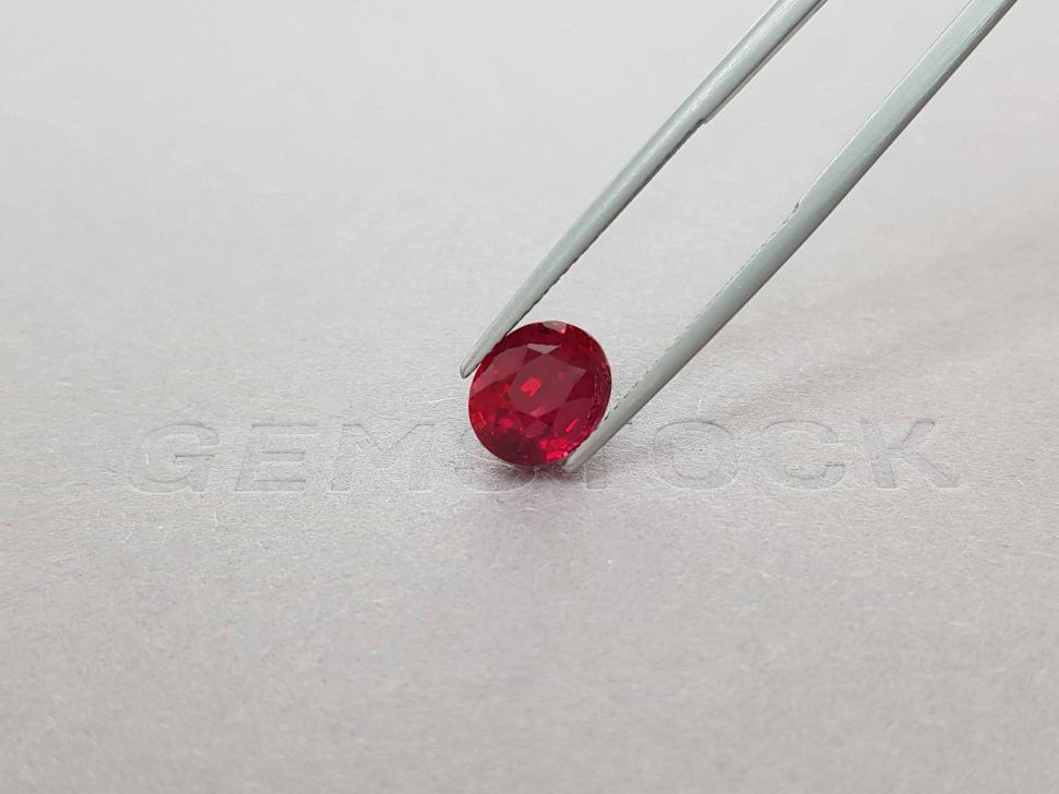 Unheated Pigeon blood red ruby 4.03 ct, Mozambique Image №4