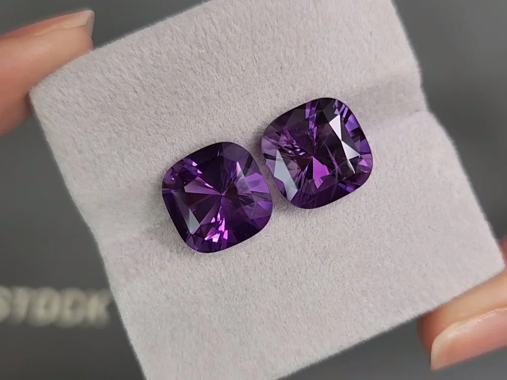 Paar Amethyste im Kissenschliff 9,96 Karat, Brasilien  Image №4