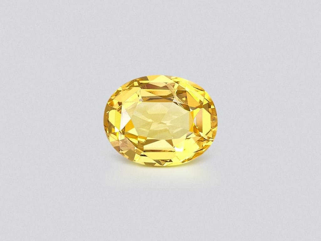 Untreated vivid yellow sapphire in oval cut 4.48 carats, Sri Lanka Image №1