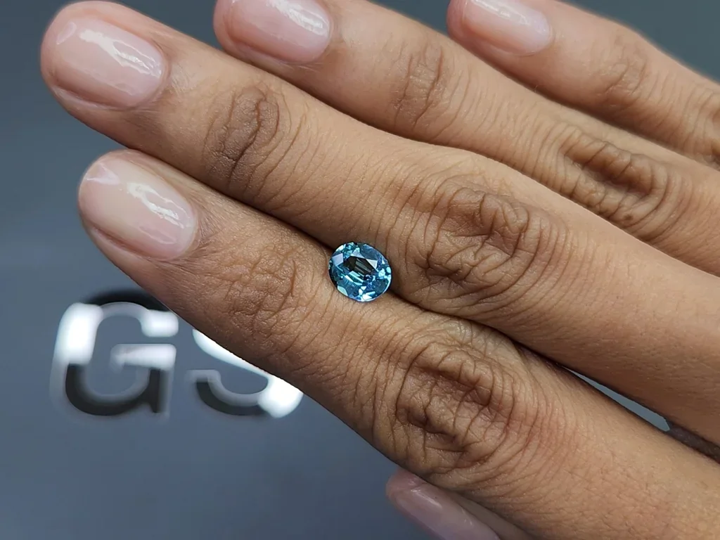 Turmalina azul de corte ovalado de 0,96 carats, de Namibia Image №2