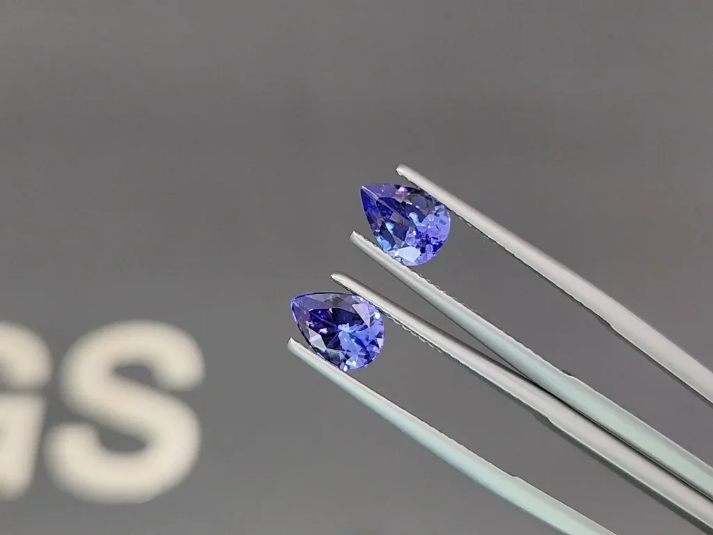 Pair of pear cut tanzanites 2.16 carats, Tanzania  Image №3