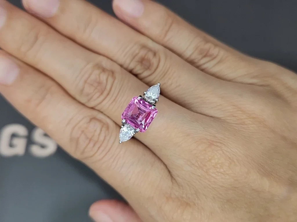 Unbehandelter rosa saphir im cushion schliff 4,12 karat, Sri Lanka Image №5
