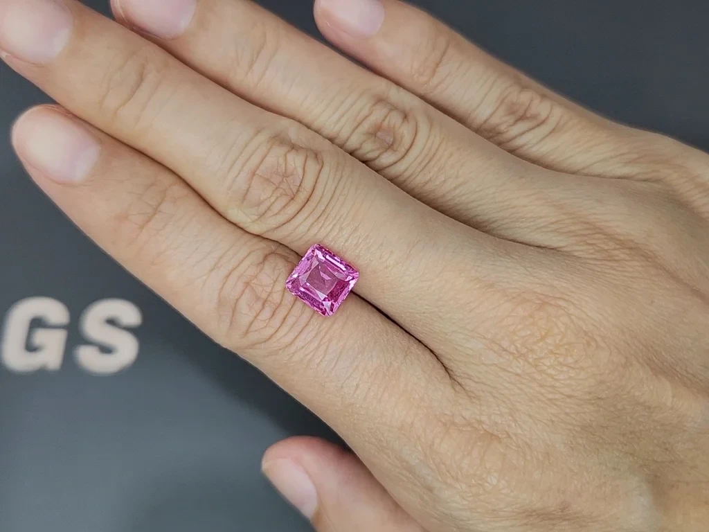 Unbehandelter rosa saphir im cushion schliff 4,12 karat, Sri Lanka Image №2