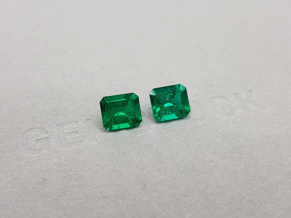 Pair of intense Muzo Green emeralds 2.99 ct, Colombia Image №2