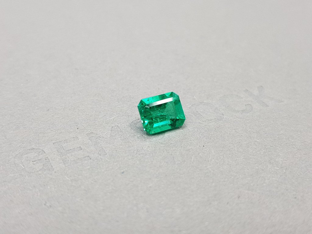 Emerald Muzo Green 1.42 ct, Colombia Image №2