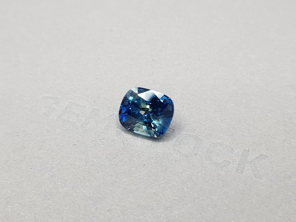 Unheated parti color (polychrome) sapphire from Vietnam 6.51 ct Image №3