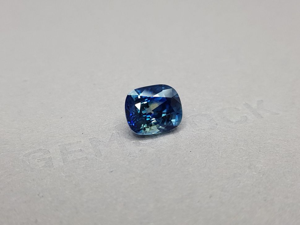 Unheated parti color (polychrome) sapphire from Vietnam 6.51 ct Image №2