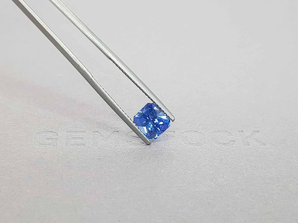 Cornflower blue sapphire from Sri Lanka 2.08 ct Image №4