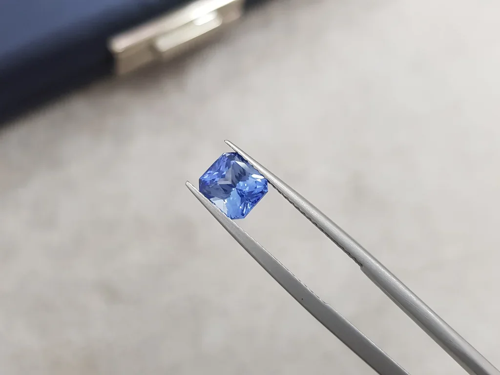 Cornflower blue sapphire from Sri Lanka 2.08 ct Image №3