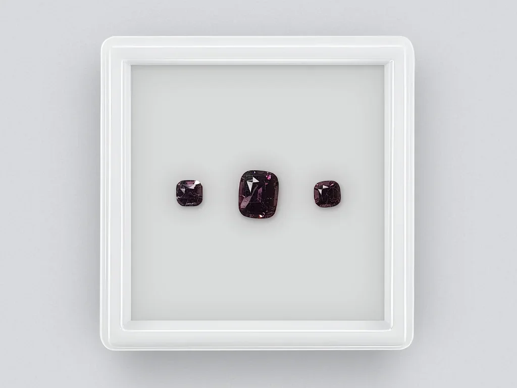 Ensemble spinelle taille coussin 1,34 carats Image №1