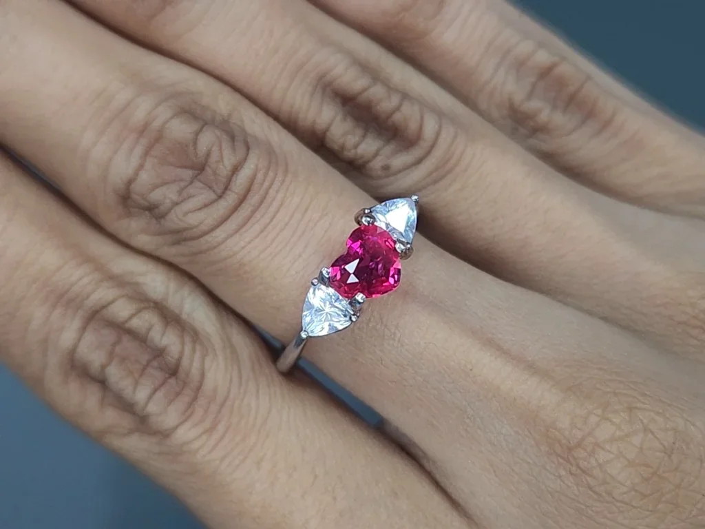 Unheated ruby heart cut 0.999ct, Mozambique Image №5