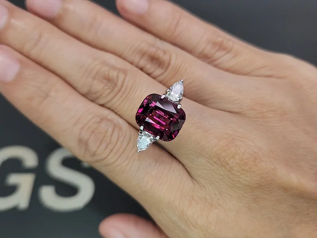 Grenat rhodolite taille coussin 8,00 carats, Tanzanie Image №5