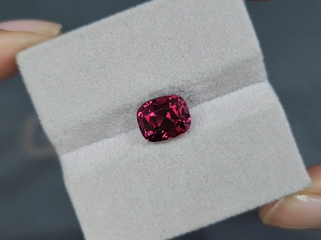 Granate rodolita de talla cojín de 4,05 carats, Tanzania, Image №4