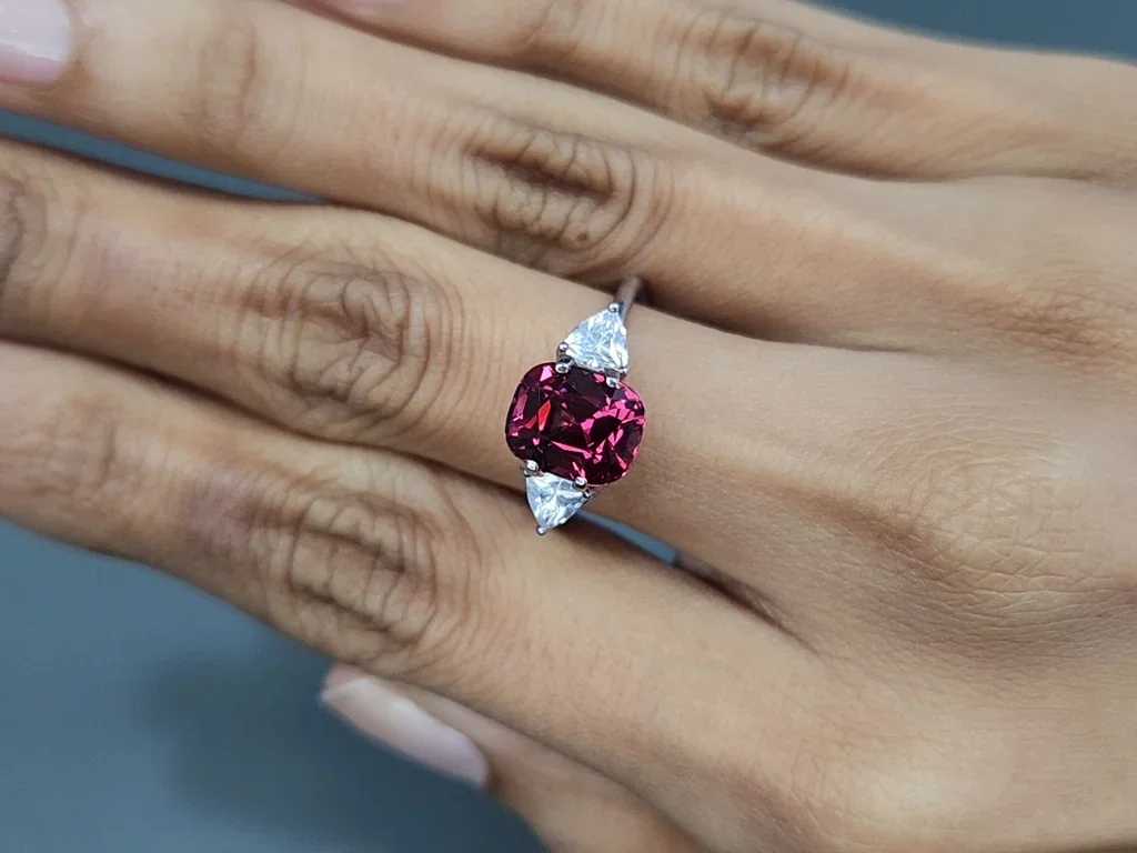 Granate rodolita de talla cojín de 4,05 carats, Tanzania, Image №5