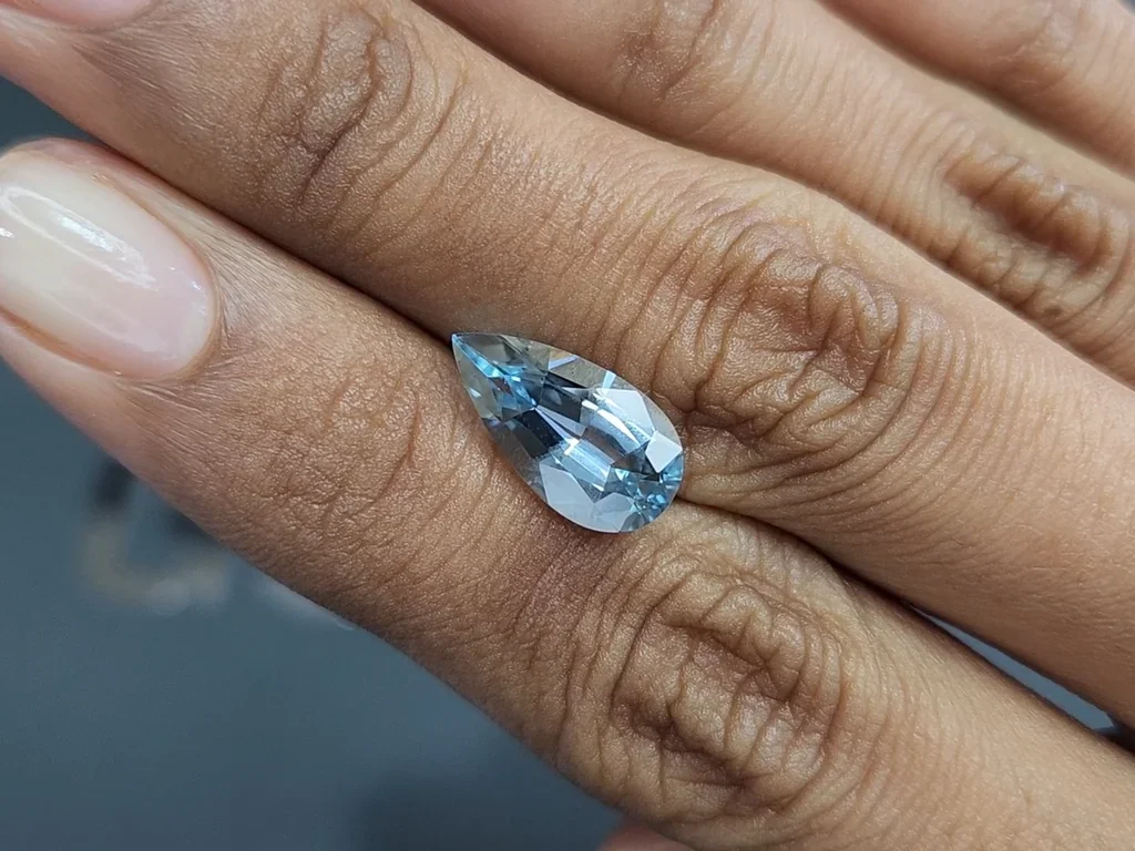 Aguamarina Santa María talla pera de 3,35 quilates, Madagascar Image №2