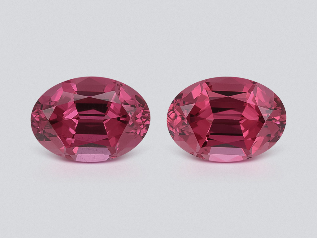 Pair of rhodolite garnets oval cut 2.18 carats, Madagascar Image №1