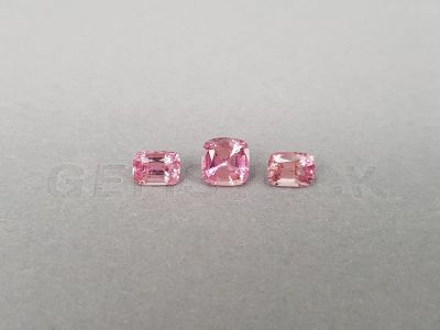 Set of three pink tourmalines in cushion-cut 3.62 ct photo