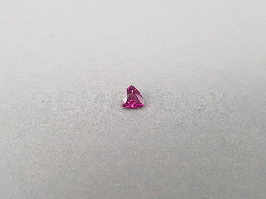 Unheated hot pink sapphire in trillion cut 0.71 ct, Madagascar Image №1