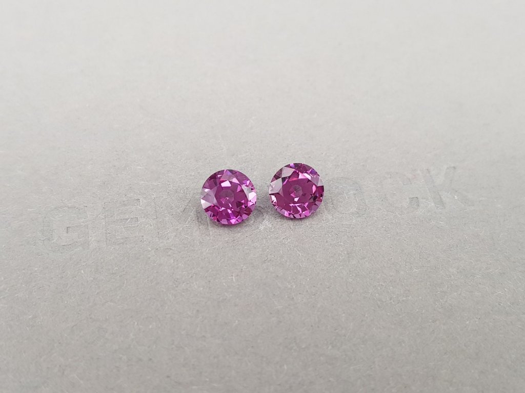 Pair of purple rhodolites, circle cut, 2.43 carats Image №2