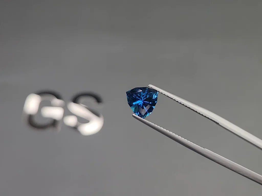 Tourmaline indicolite trillion cut 1.55 carats, Namibia Image №3