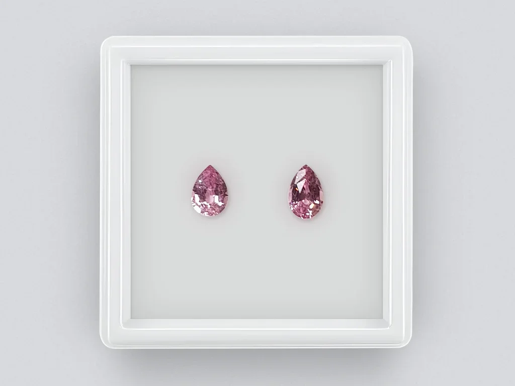 Par de espinelas talla pera de 1,42 quilates, Pamir Image №1