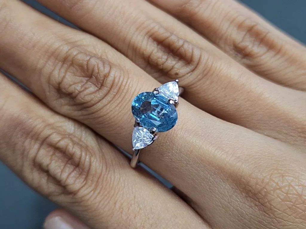 Santa Maria aquamarin im ovalschliff 1,71 karats, Madagaskar Image №5