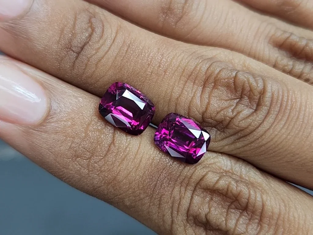 Pair of rhodolite garnets  cushion cut 5.55 carats, Africa Image №2