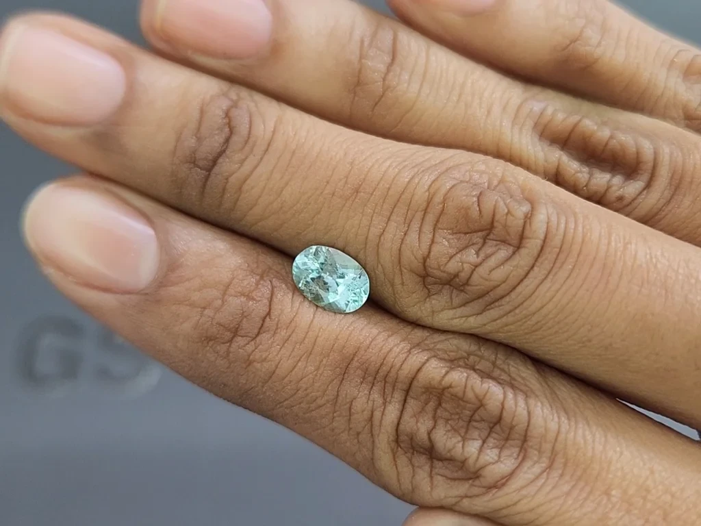 Diamant Paraiba vert néon, taille ovale, 1,16 carat, Mozambique Image №2