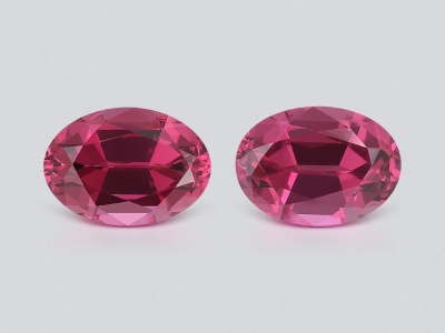 Pair of rhodolite garnets oval cut 2.14 carats, Madagascar photo