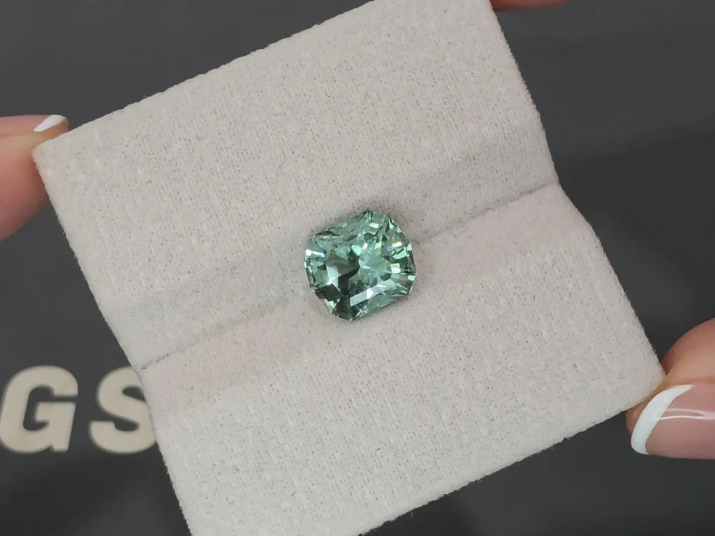 Grüner turmalin im radiantschliff 3,05 karats, Afrika Image №4